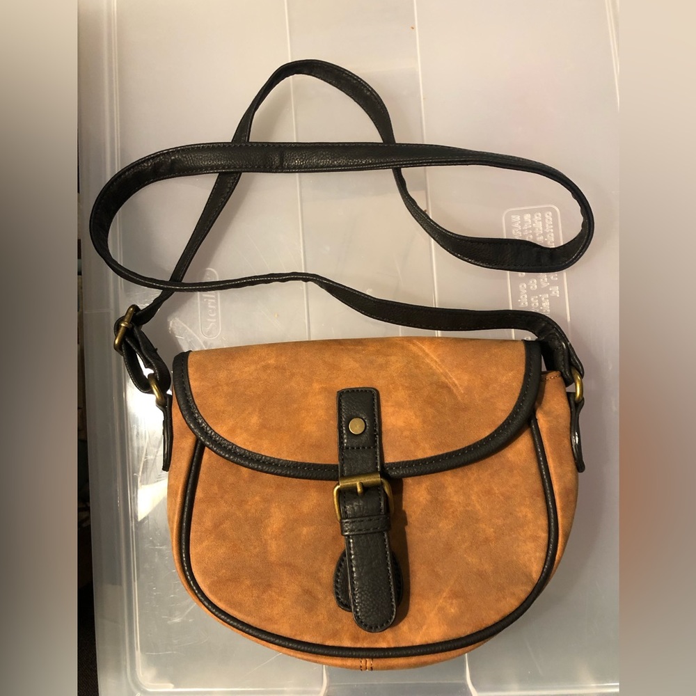 Preppy vintage handbag by GH Bass & Co. Sueded leather